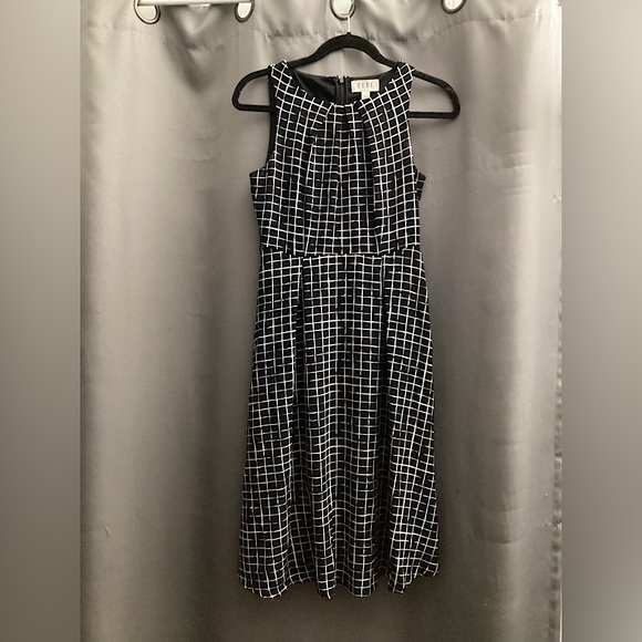 Elle sleeveless midi length black and white dress size 2 - Picture 1 of 3